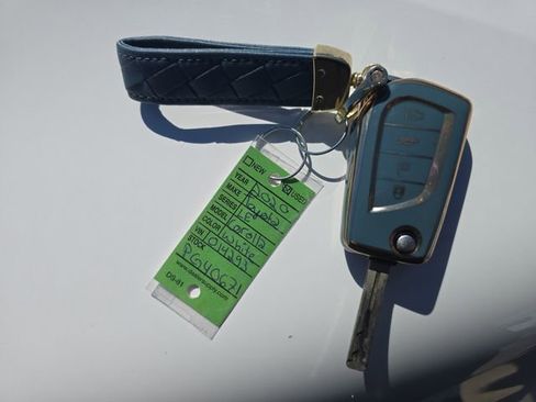 Used 2020 Toyota Corolla LE image 24