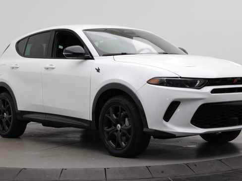 Used 2024 Dodge Hornet R/T w/ R/T Blacktop Package AWD/4WD image 3