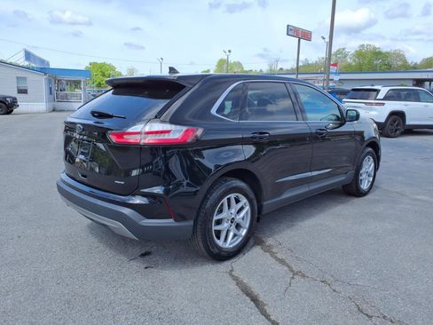 Used 2023 Ford Edge SEL image 4