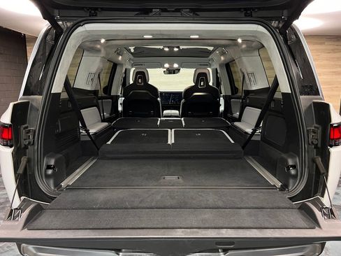 Used 2023 Rivian R1S Adventure image 23