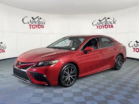 Used 2023 Toyota Camry SE w/ Convenience Package FWD image 2