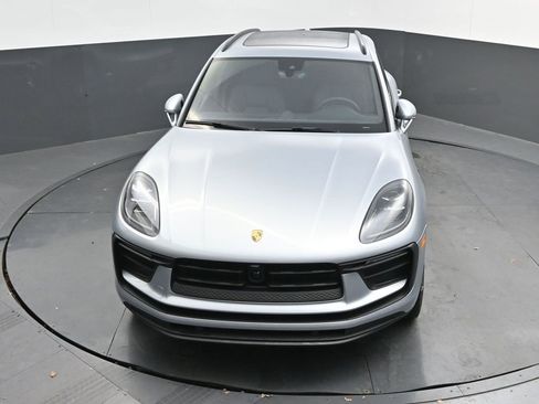 New 2026 Porsche Macan image 49