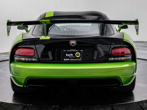 Used 2010 Dodge Viper ACR RWD image 13