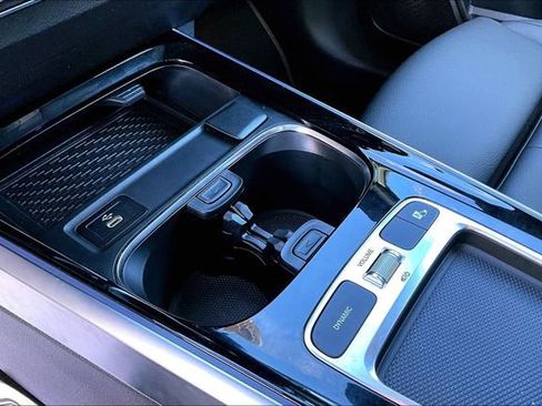 Used 2025 Mercedes-Benz GLB 250 250 image 21