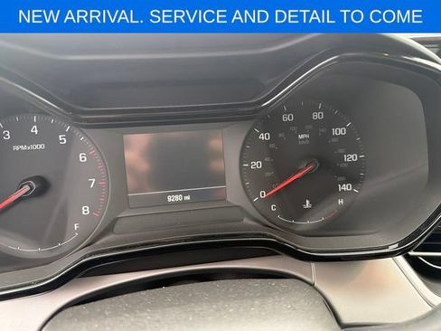 Used 2024 Chevrolet Trax LS w/ LS Convenience Package FWD image 12