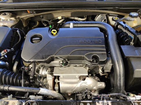 Used 2022 Chevrolet Malibu RS FWD image 30