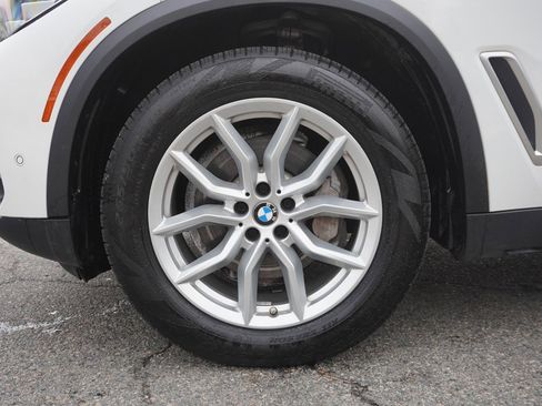 Used 2022 BMW X5 xDrive40i w/ Parking Assistance Package image 24