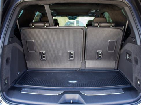 Used 2023 Cadillac Escalade V w/ LPO, ONYX Package image 25