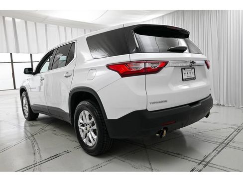 Used 2019 Chevrolet Traverse LS AWD/4WD image 5