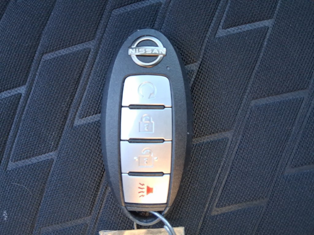 Used 2022 Nissan Kicks SV FWD image 32
