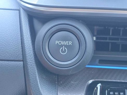 Certified 2026 Toyota Prius XLE FWD image 33