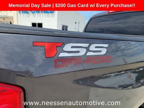 Used 2019 Toyota Tundra SR5 w/ SR5 Upgrade Package AWD/4WD image 8
