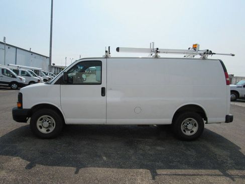 Used 2016 Chevrolet Express 2500 RWD image 6