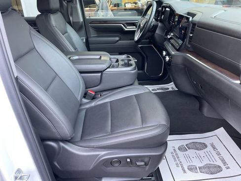 Used 2024 GMC Sierra 1500 SLT image 9