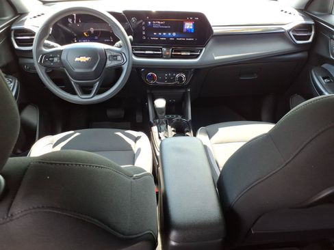 Certified 2024 Chevrolet TrailBlazer LT w/ Driver Confidence Package AWD/4WD image 11