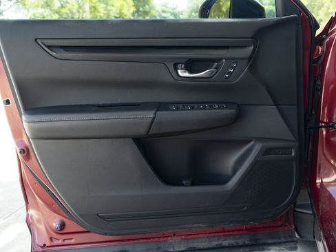 Used 2025 Honda CR-V Sport-L image 36