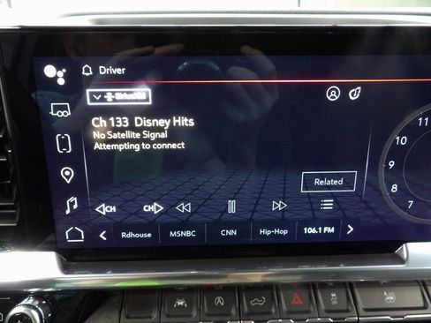 Used 2025 GMC Sierra 1500 Elevation image 23