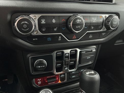 New 2025 Jeep Wrangler Sport image 19