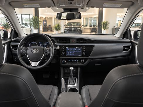 Used 2016 Toyota Corolla S w/ Driver Convenience Package FWD image 5