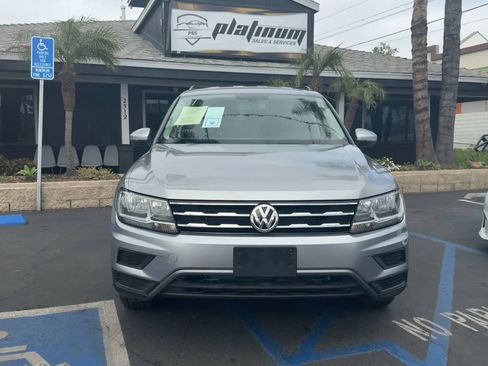 Used 2021 Volkswagen Tiguan SE FWD image 6