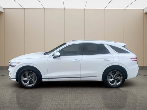 Certified 2026 Genesis GV70 2.5T Select image 2