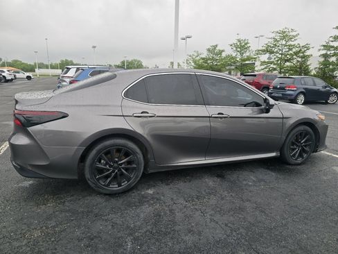 Used 2021 Toyota Camry LE FWD image 8