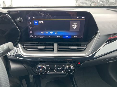 Used 2025 Chevrolet Trax RS w/ Driver Confidence Package image 22