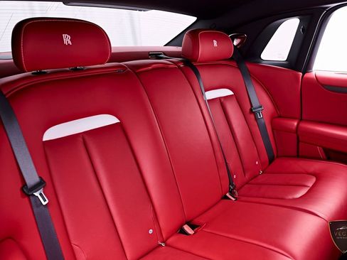 Used 2024 Rolls-Royce Ghost AWD/4WD image 57