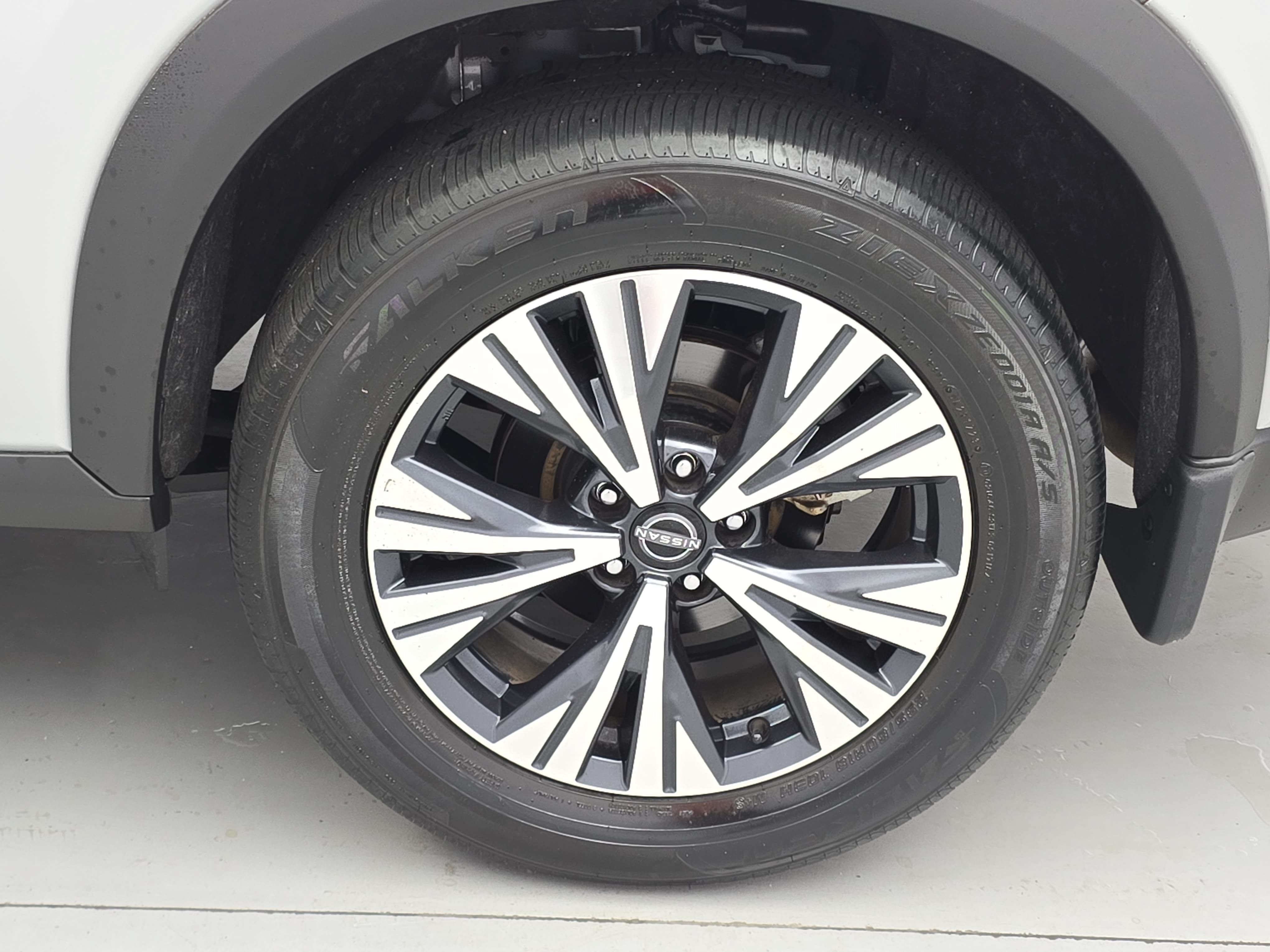 Certified 2023 Nissan Rogue SV w/ SV Premium B Package FWD image 33