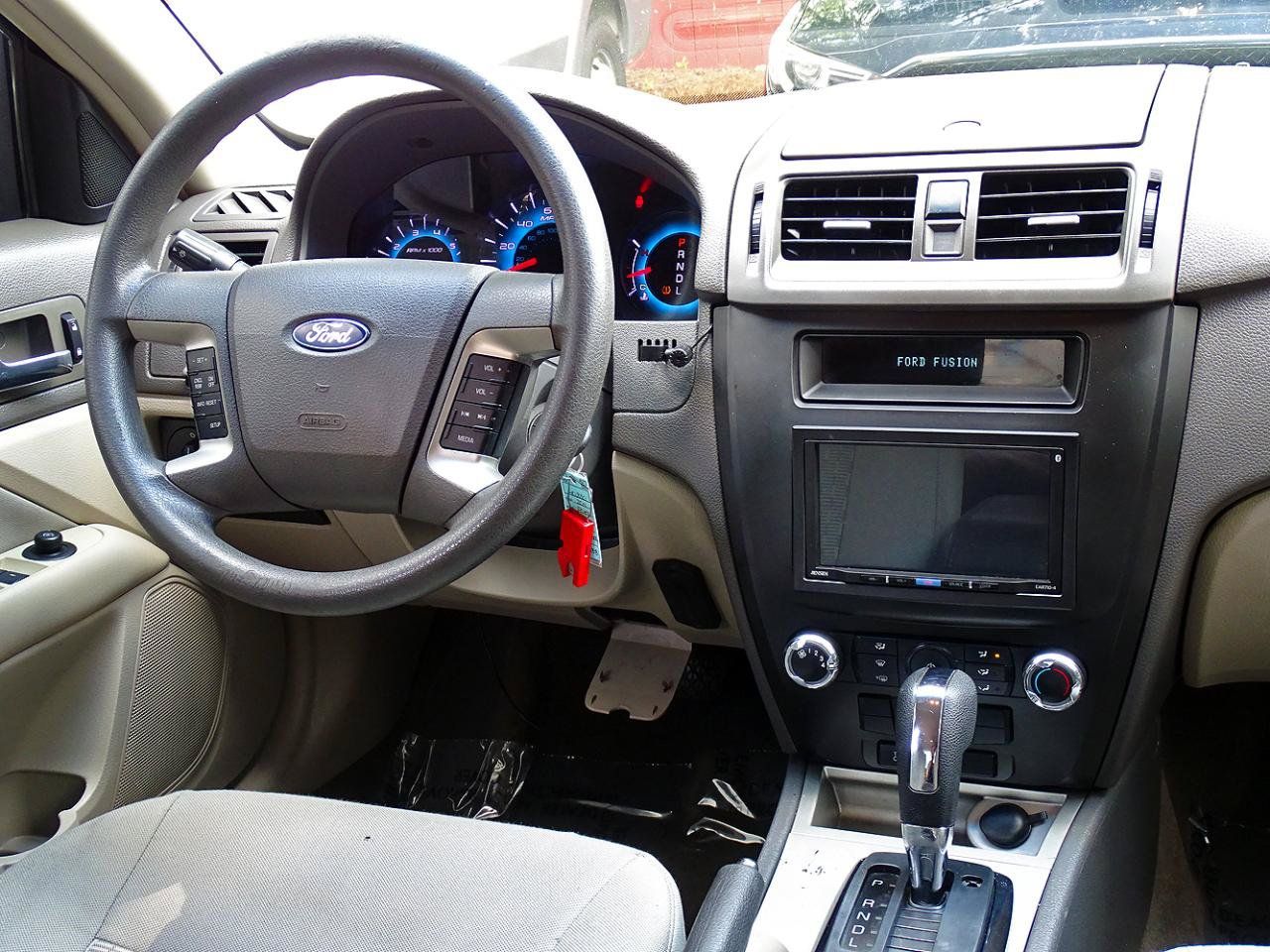 Used 2011 Ford Fusion SE FWD image 30