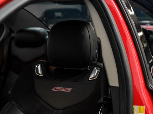 Used 2015 Chevrolet SS image 33