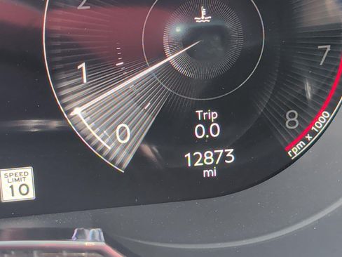 Used 2022 Bentley Bentayga AWD/4WD image 10