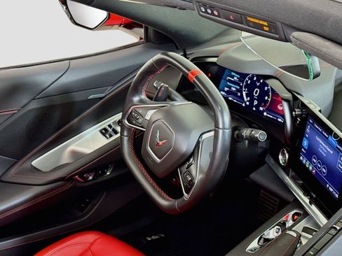 Used 2020 Chevrolet Corvette Stingray Coupe w/ 1LT RWD image 31