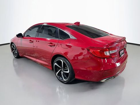 Used 2018 Honda Accord Sport image 9