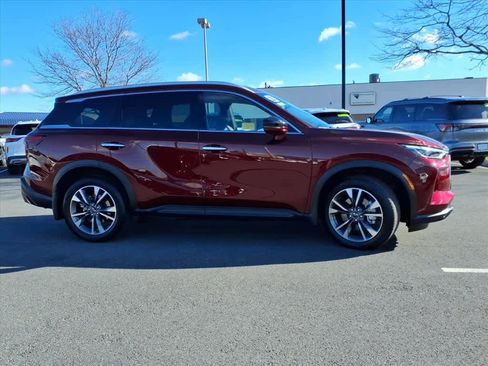 Certified 2025 INFINITI QX60 Luxe image 4