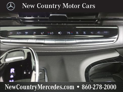 Used 2023 Cadillac Escalade V w/ LPO, ONYX Package image 33