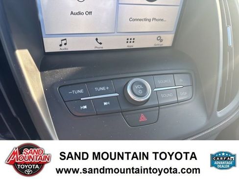 Used 2018 Ford Escape SE w/ SE Sync 3 Package image 24