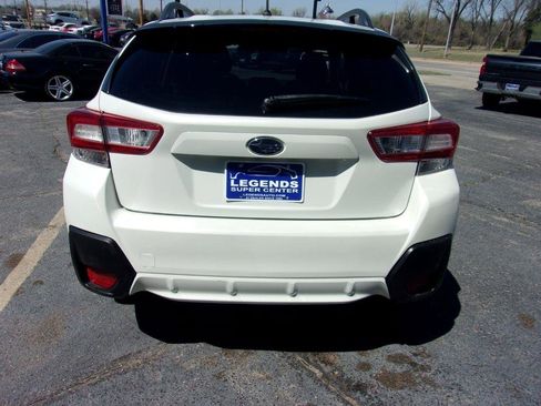 Used 2019 Subaru Crosstrek 2.0i w/ Eyesight System image 3