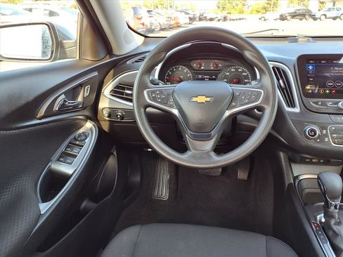 Certified 2024 Chevrolet Malibu LT image 25