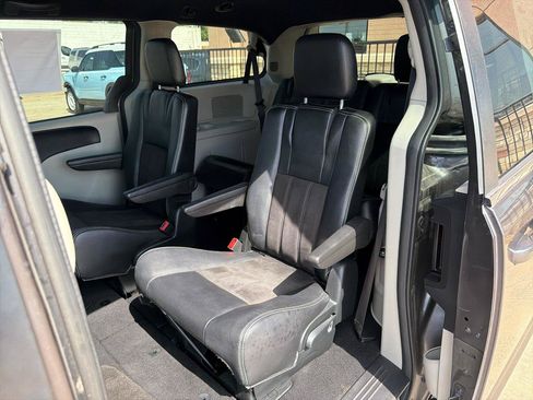 Used 2020 Dodge Grand Caravan SXT FWD image 32