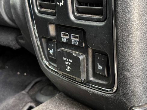 Used 2015 Dodge Durango Limited w/ Premium Group AWD/4WD image 16