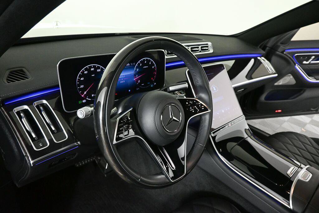 Certified 2025 Mercedes-Benz S 580 4MATIC Sedan image 6