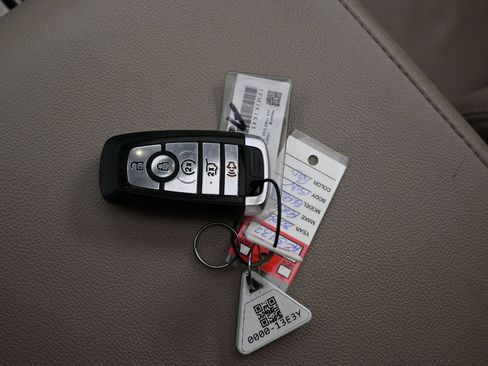 Used 2024 Ford Expedition Max Limited image 28