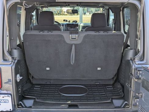Used 2016 Jeep Wrangler Sport image 13