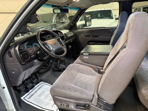 Used 2001 Dodge Ram 2500 Truck 4x4 Quad Cab image 4