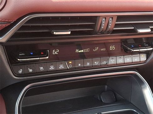 Used 2025 MAZDA CX-70 3.3 Turbo w/ Premium Plus Pkg image 16