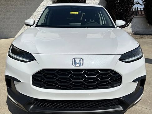 New 2026 Honda HR-V LX image 8