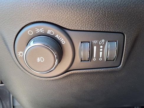 Used 2022 Jeep Compass Latitude image 15