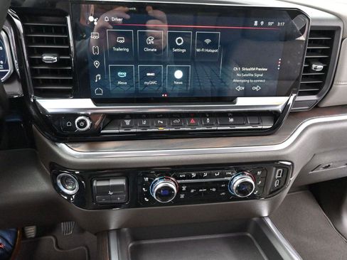 Used 2025 GMC Sierra 2500 SLT w/ SLT Premium Package image 23