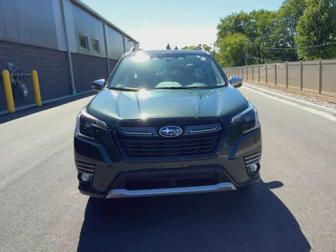 Used 2023 Subaru Forester Touring AWD/4WD image 3
